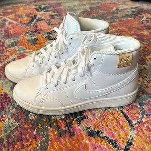 Nike Women's Court Royale 2 Mid Shoe Size 6